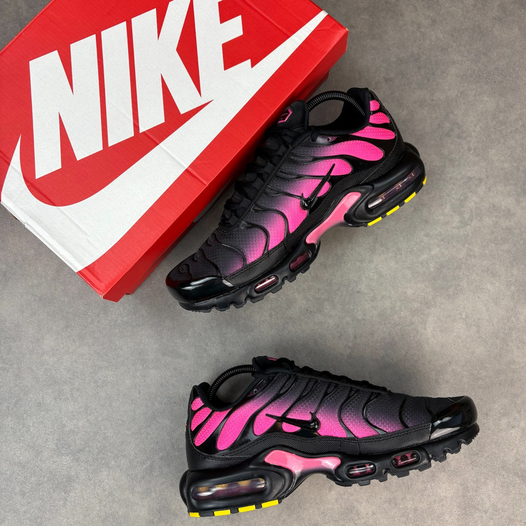 Nike Air Max Plus TN Black Hyper Pink