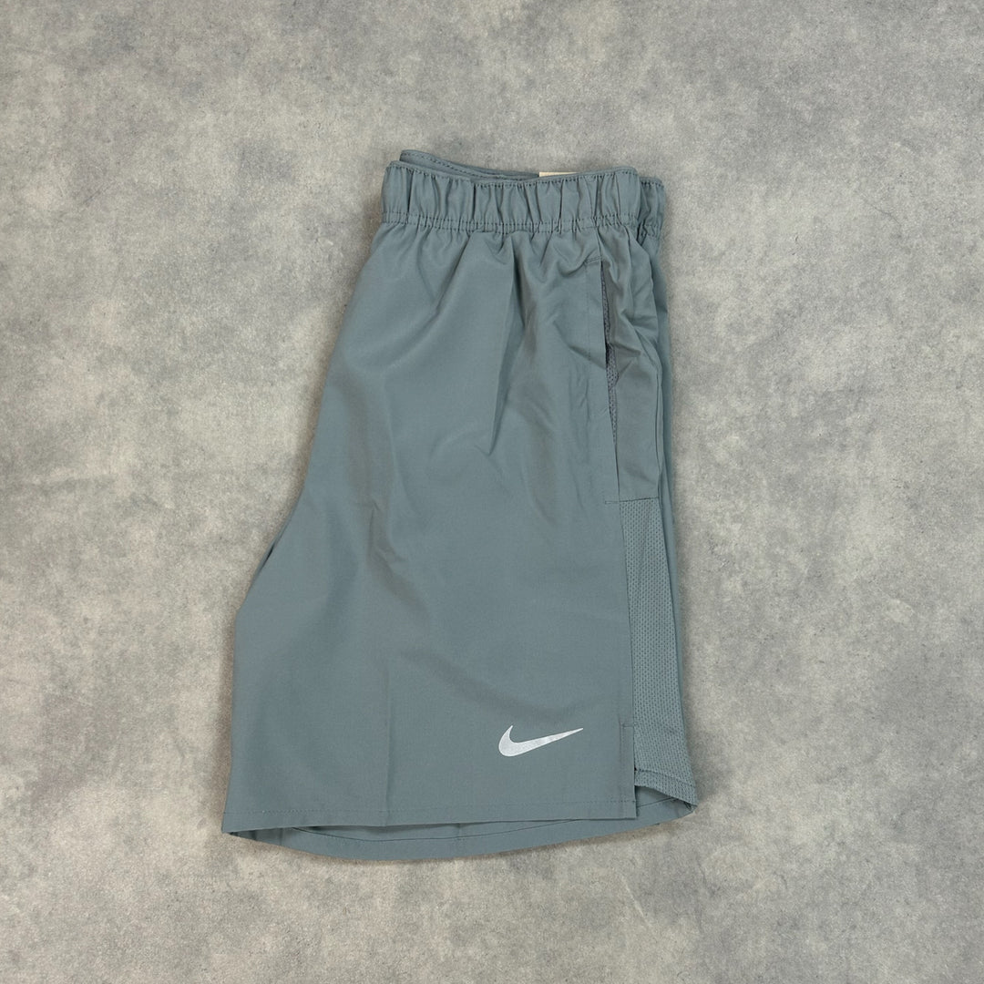 Nike Challenger 7” Shorts Smoke Grey