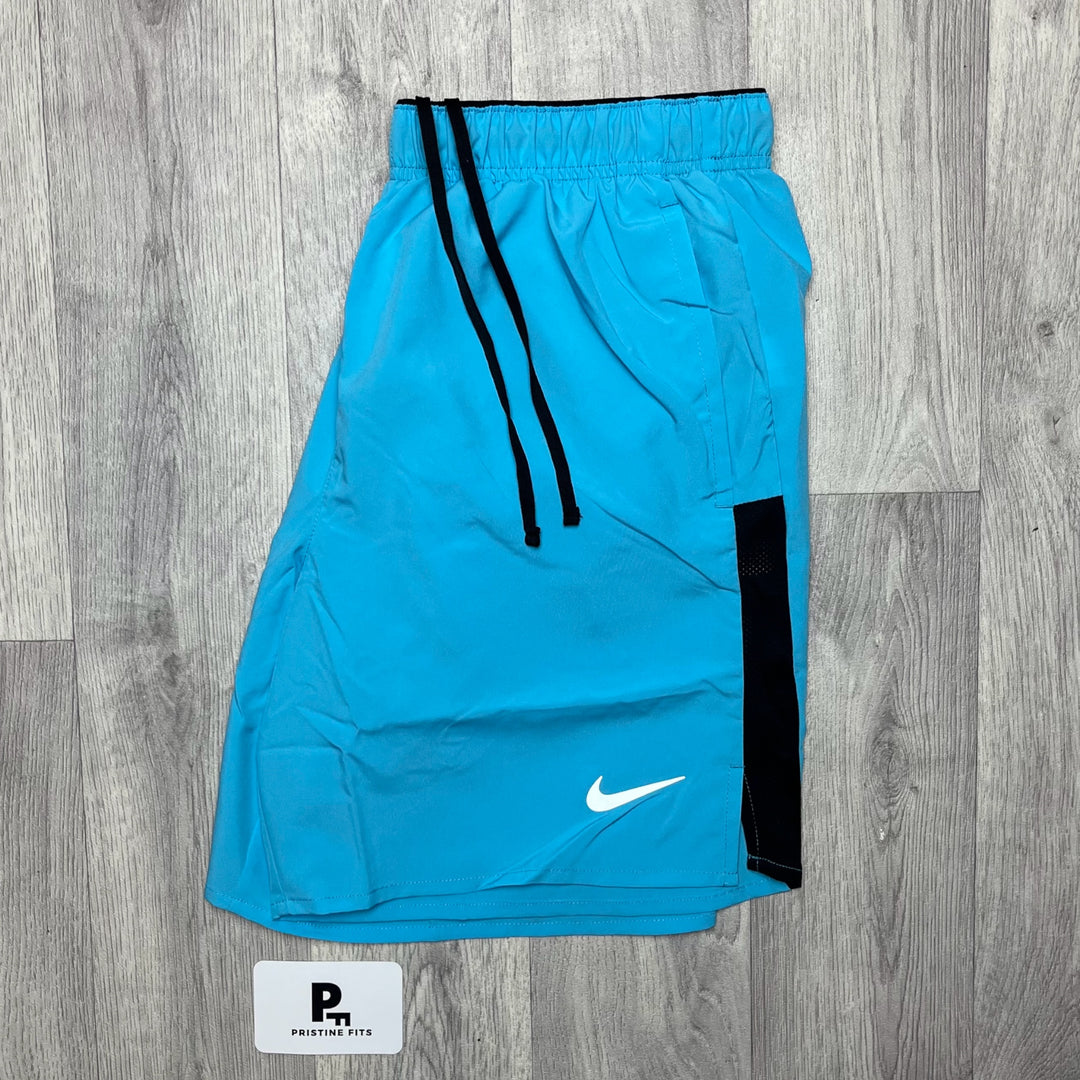 Nike Challenger Shorts 7” - Baby Blue