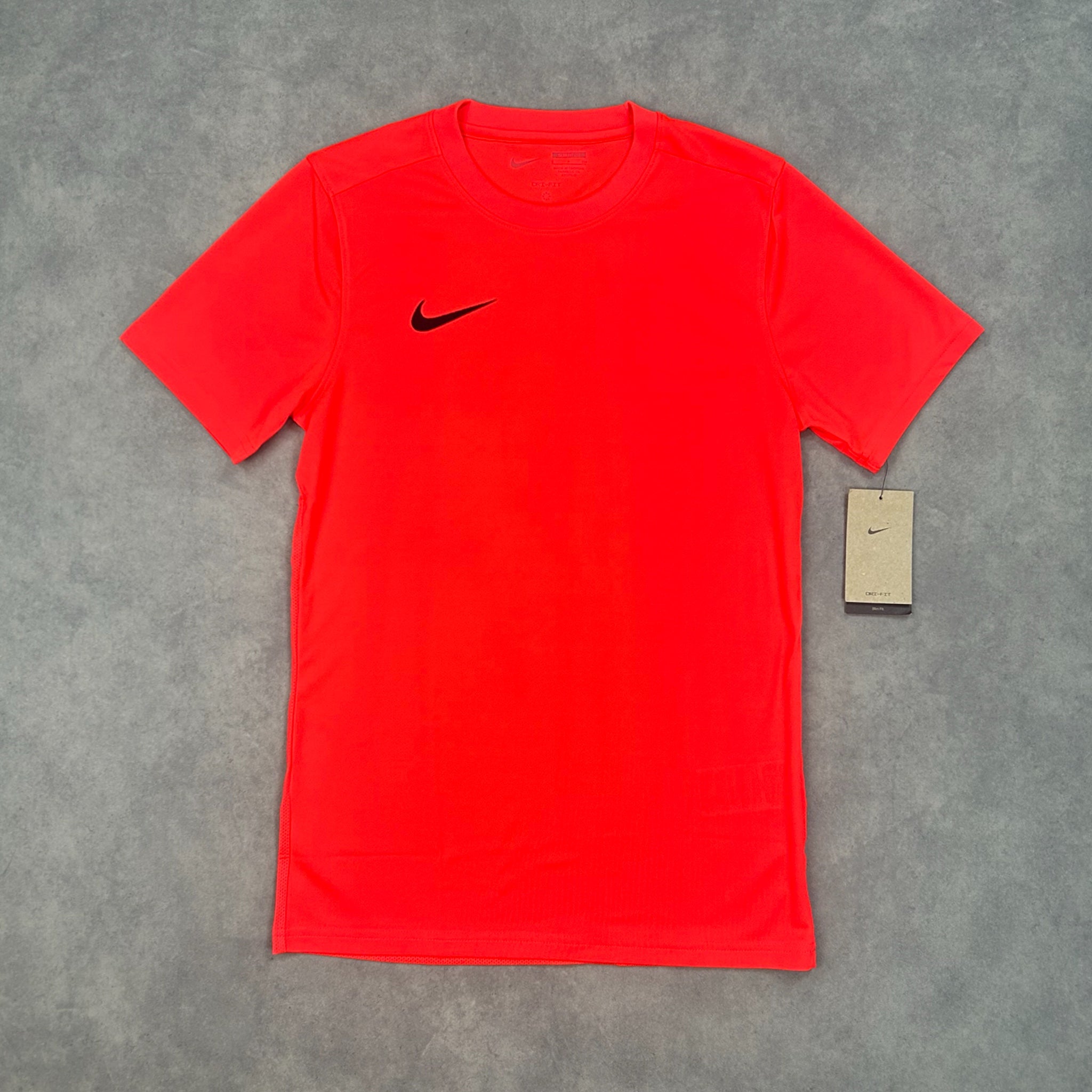 Bright crimson nike shirt online