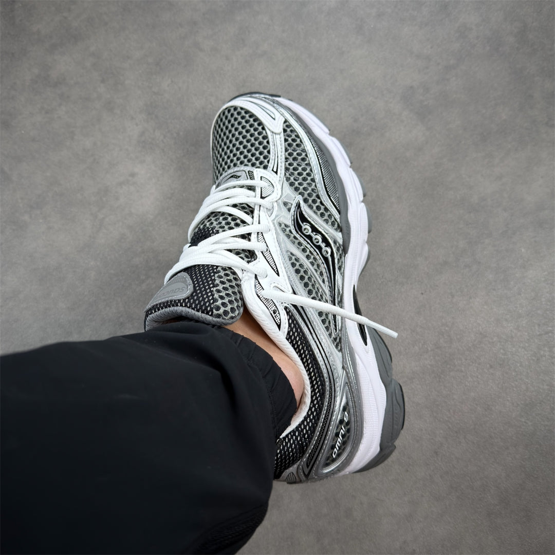 Saucony ProGrid Omni Grey Silver