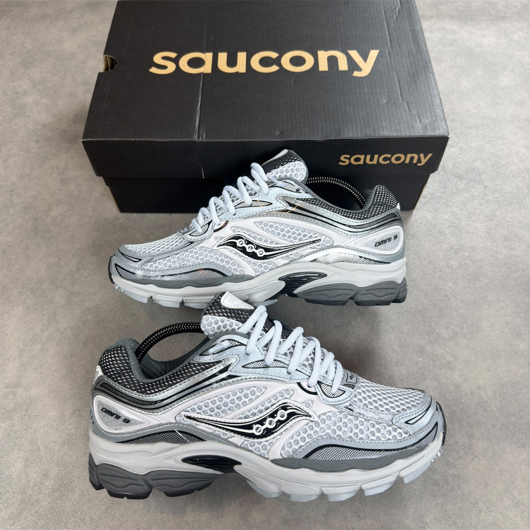 Saucony ProGrid Omni 9 Microchip