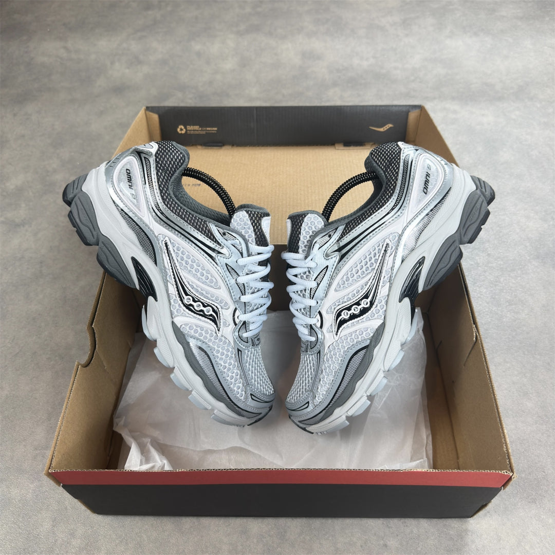 Saucony ProGrid Omni 9 Microchip