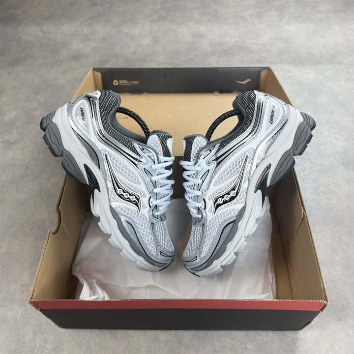 Saucony ProGrid Omni 9 Microchip