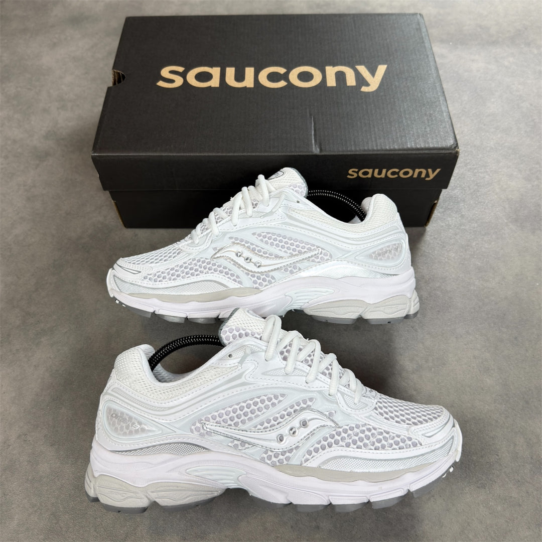 Saucony ProGrid Omni 9 ‘White Silver’