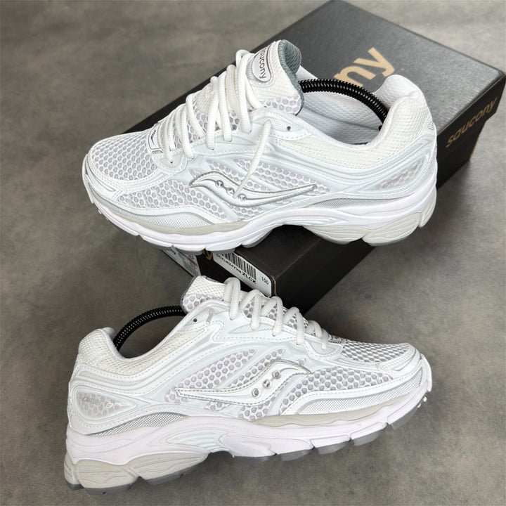 Saucony ProGrid Omni 9 ‘White Silver’
