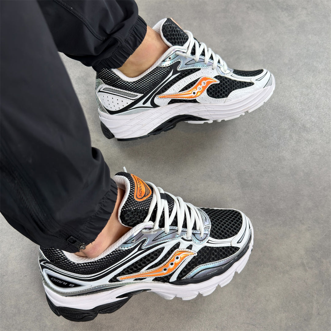 Saucony ProGrid Omni 9 Black Orange