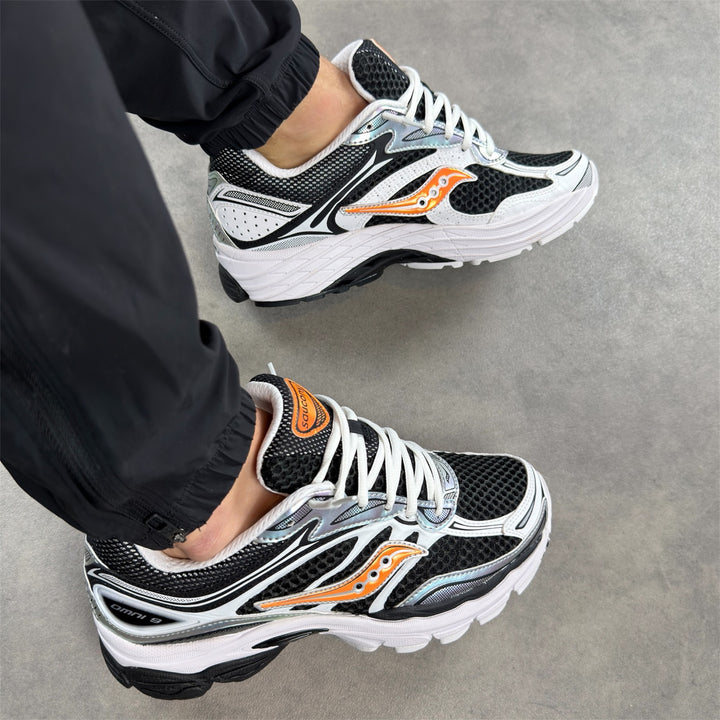 Saucony ProGrid Omni 9 Black Orange