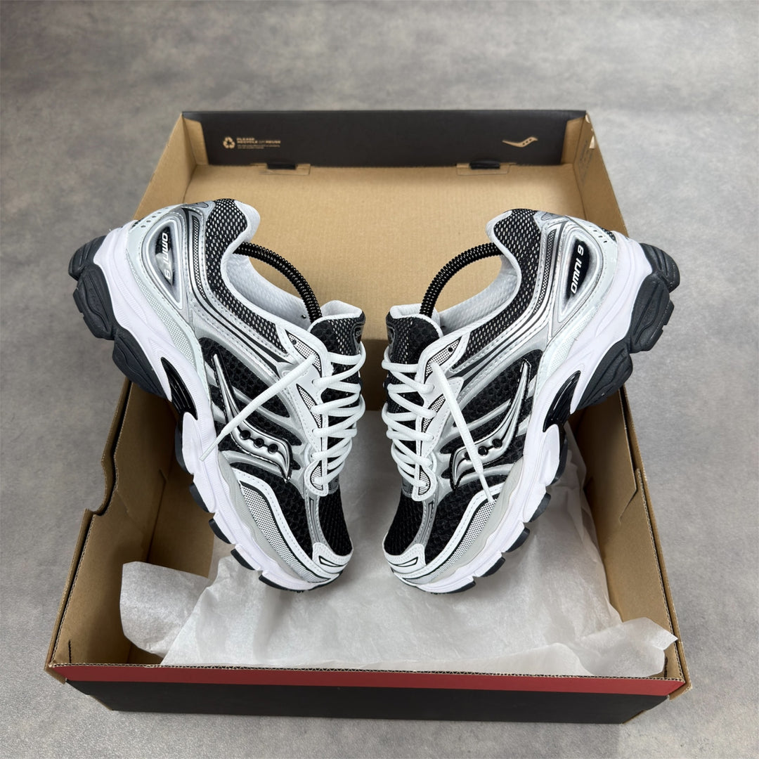 Saucony ProGrid Omni 9 Black White