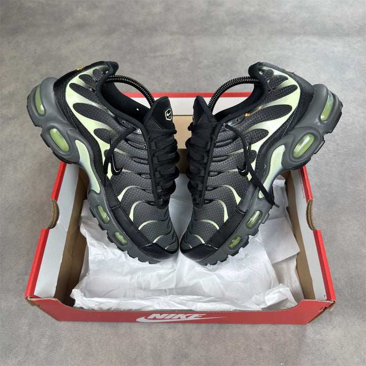 Nike Air Max Plus Iron Gray Light Liquid Lime Black