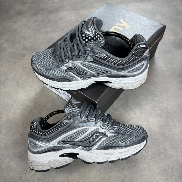 Saucony ProGrid Omni 9 Carbon Cadet