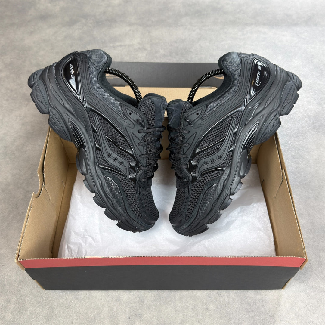 Saucony ProGrid Omni 9 Armor Black